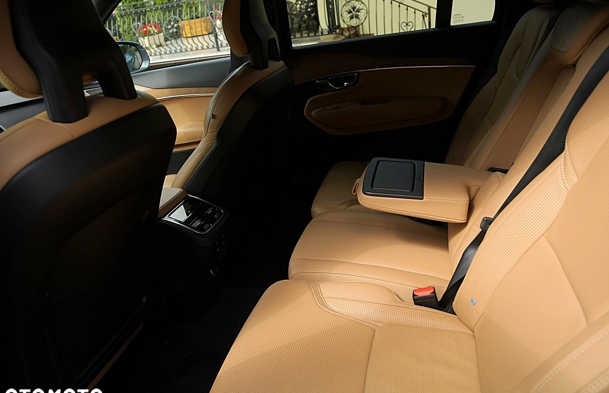 Volvo XC 90 cena 209900 przebieg: 94000, rok produkcji 2019 z Włoszczowa małe 781